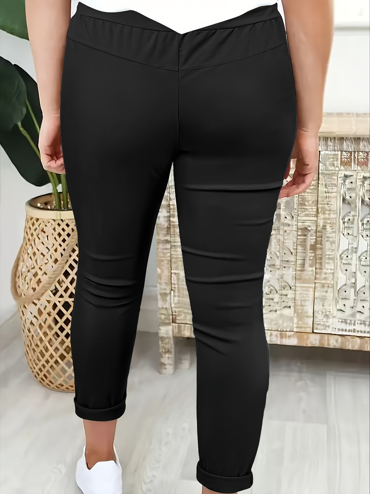 Britt | Drawstring Slim-Fit Sweatpants with Pockets for Women